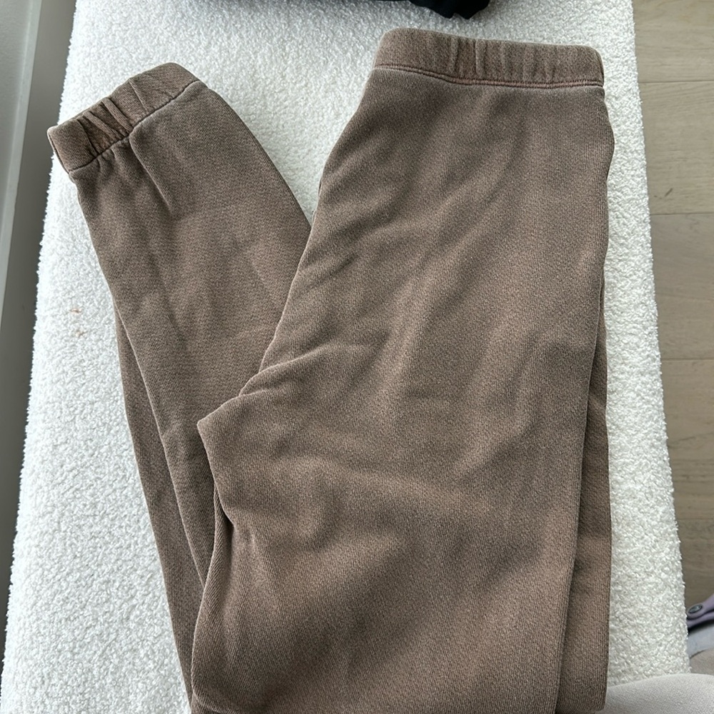 Joah brown empire sweatpants in cocoa French terry